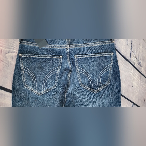 Hollister Curvy High-Rise Super Skinny Jeans - Picture 6 of 10